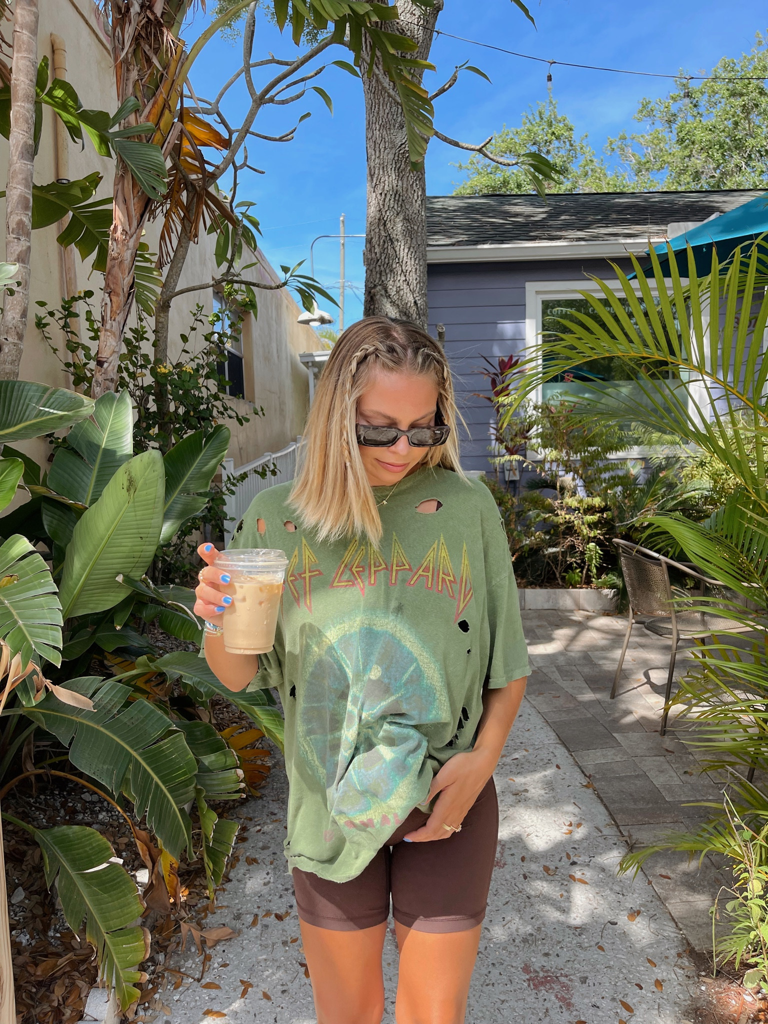 monday uniform ✨🫶🏻☕️🕶️

#LTKGiftGuide #LTKFind #LTKSeasonal