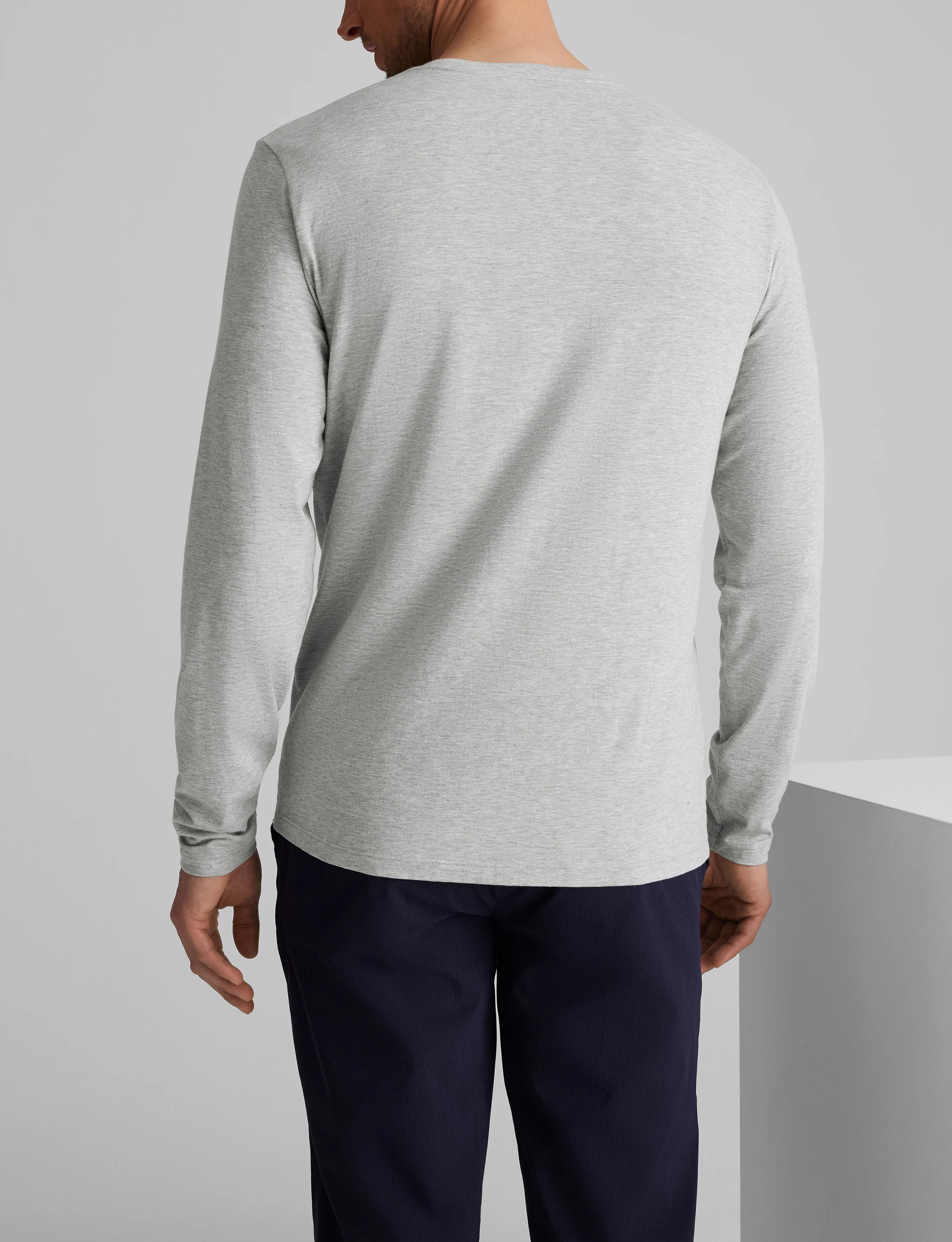 Second Skin Long Sleeve Crew Neck Tee (Soft T-shirt) | Tommy John