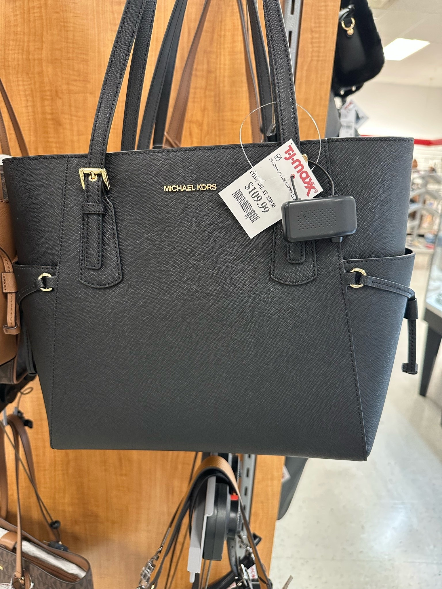 New @TJ Maxx 




Work tote, teacher tote, handbag, tote, travel tote

#LTKSaleAlert #LTKWorkwear #LTKTravel