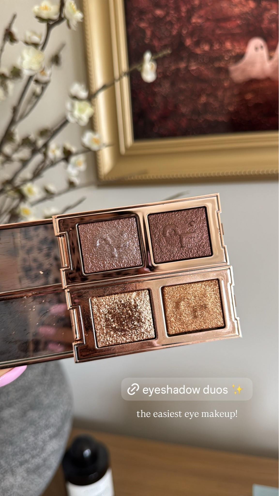 Easiest eyeshadow duos!! So sparkly! 

Shades:
Still at the club
Do you know who I am?

#LTKBeauty