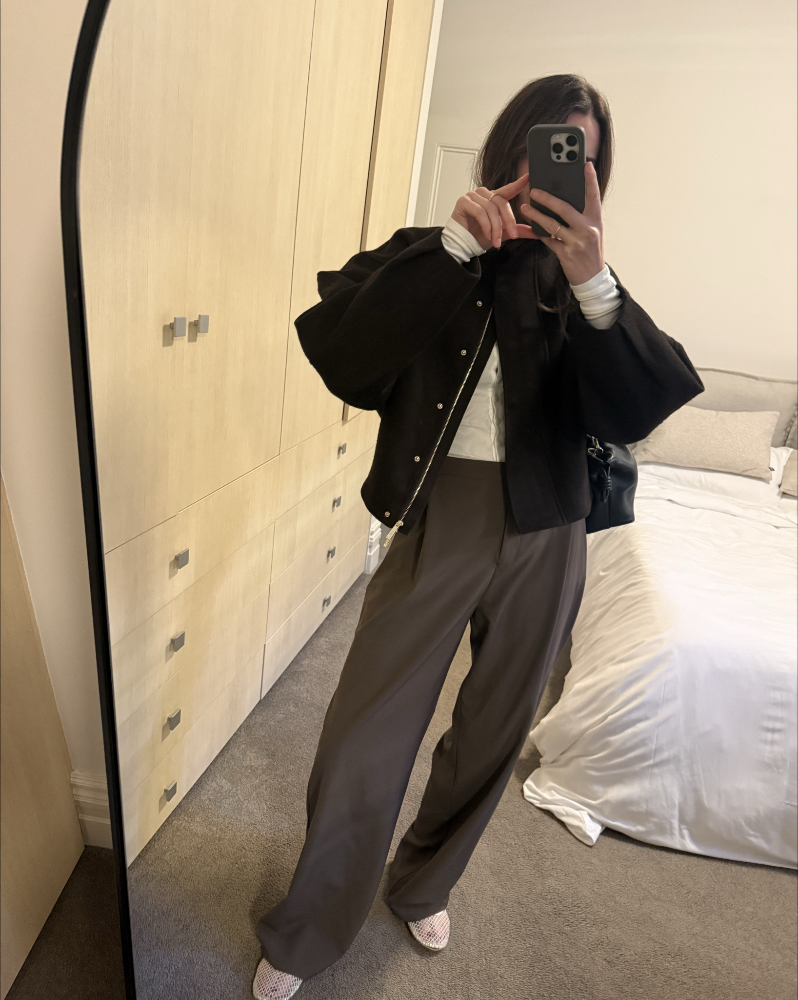 Causal dinner outfit 

Chocolate wool bomber jacket 
White long sleeve top 
Chocolate trousers 
White mesh ballet flats 

#LTKaustralia #LTKautumn #LTKstyletip