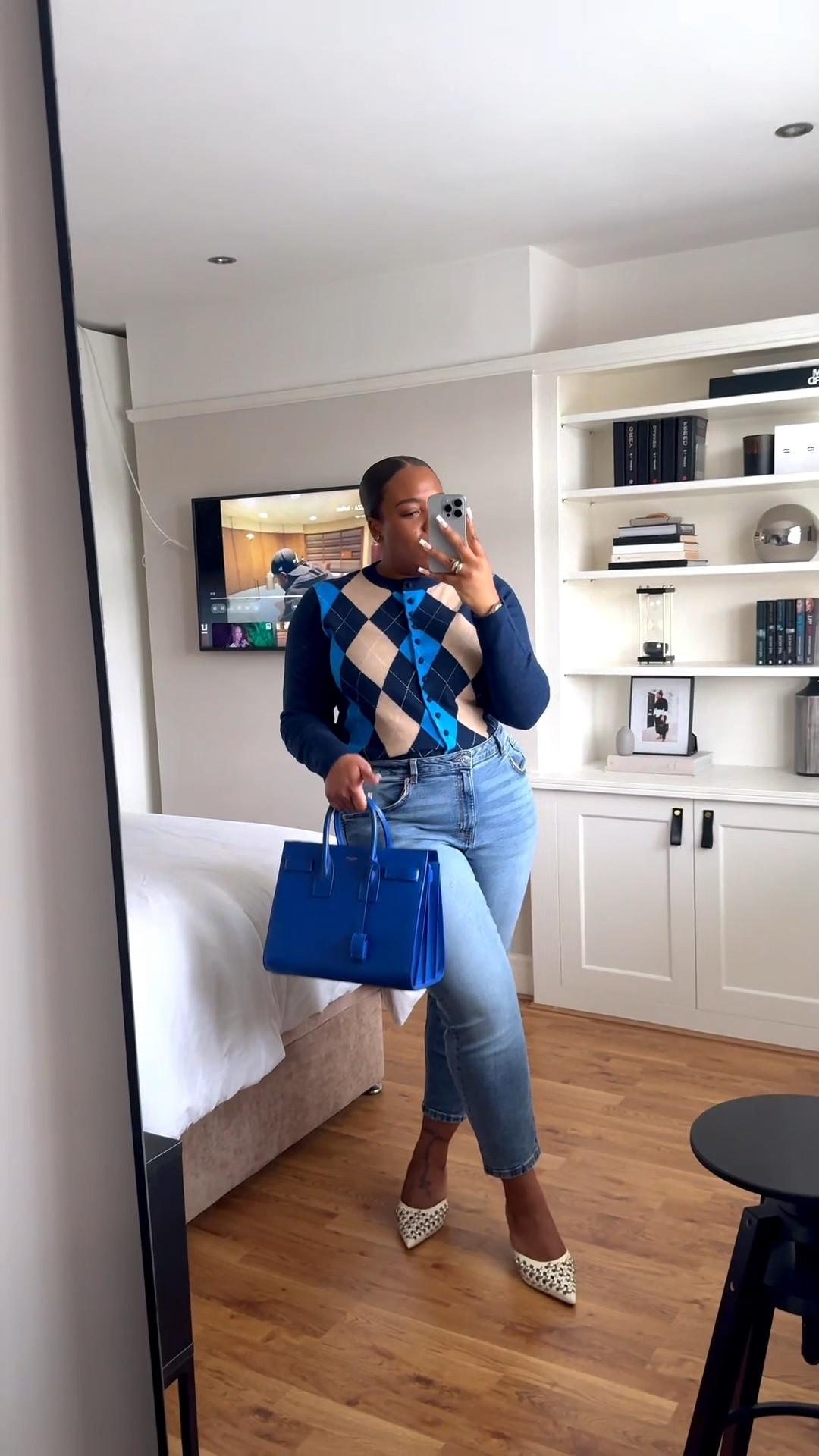 A lovely casual outfit with blue hues! Love this argyle cardigan and these relaxed skinny vintage jeans!

#LTKjeans #LTKuk #LTKspring