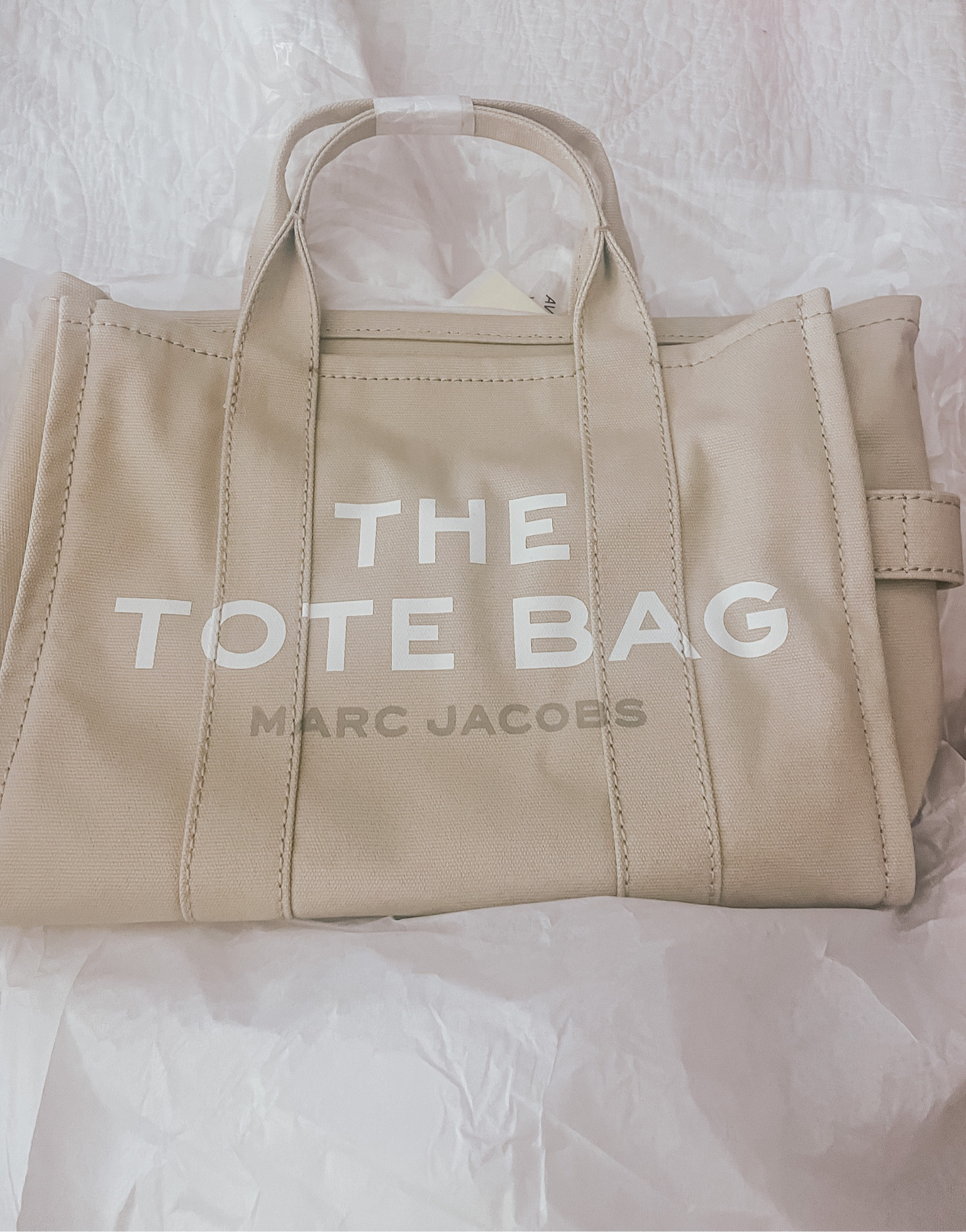 The large or Medium Marc Jacobs Tote Bag??? #totebag #marcjacobs