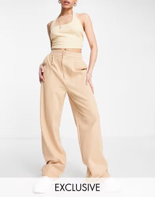 Stradivarius wide leg relaxed dad pants in beige | ASOS | ASOS (Global)