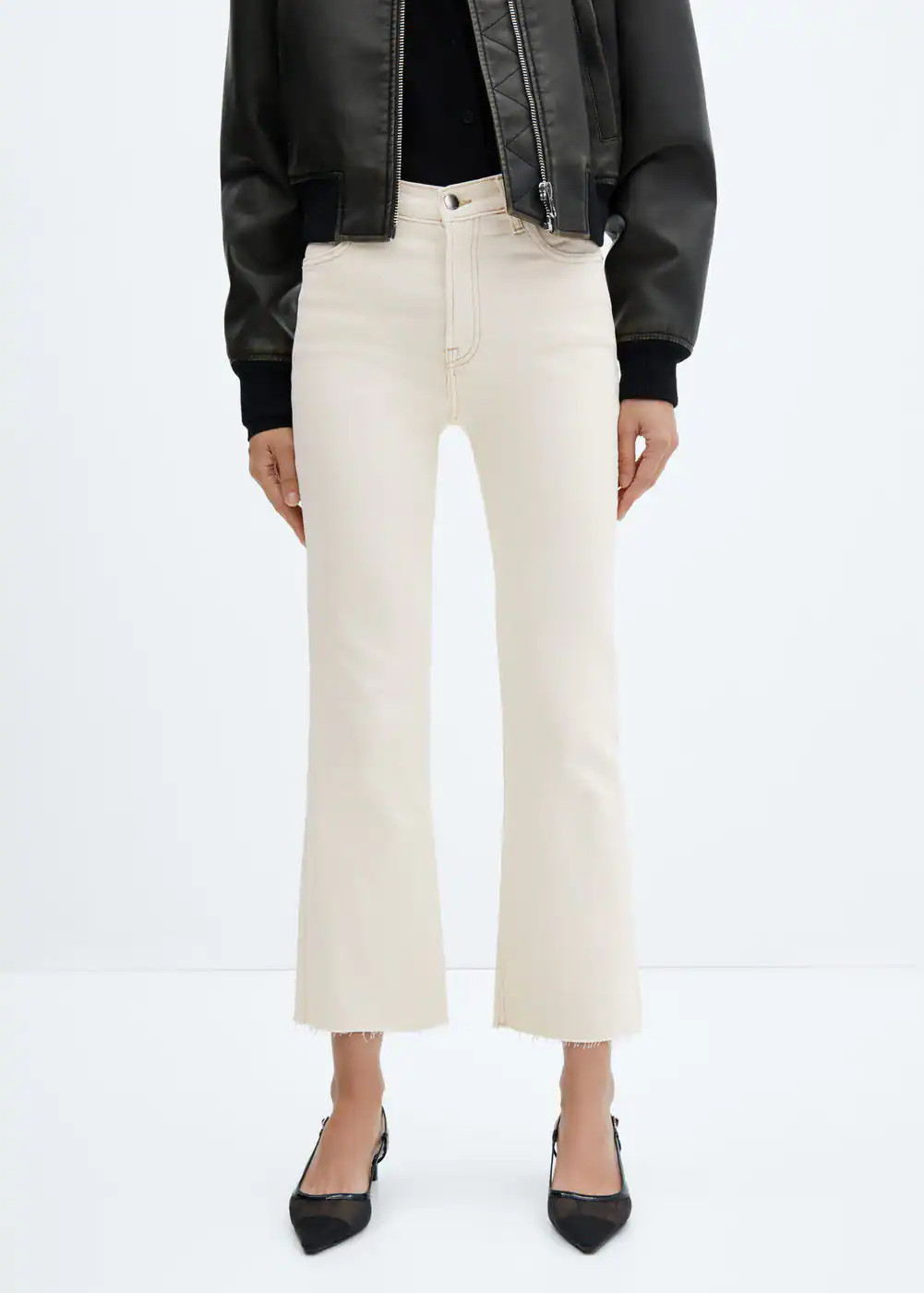 Jean flare crop -  Femme | Mango France | MANGO (FR)