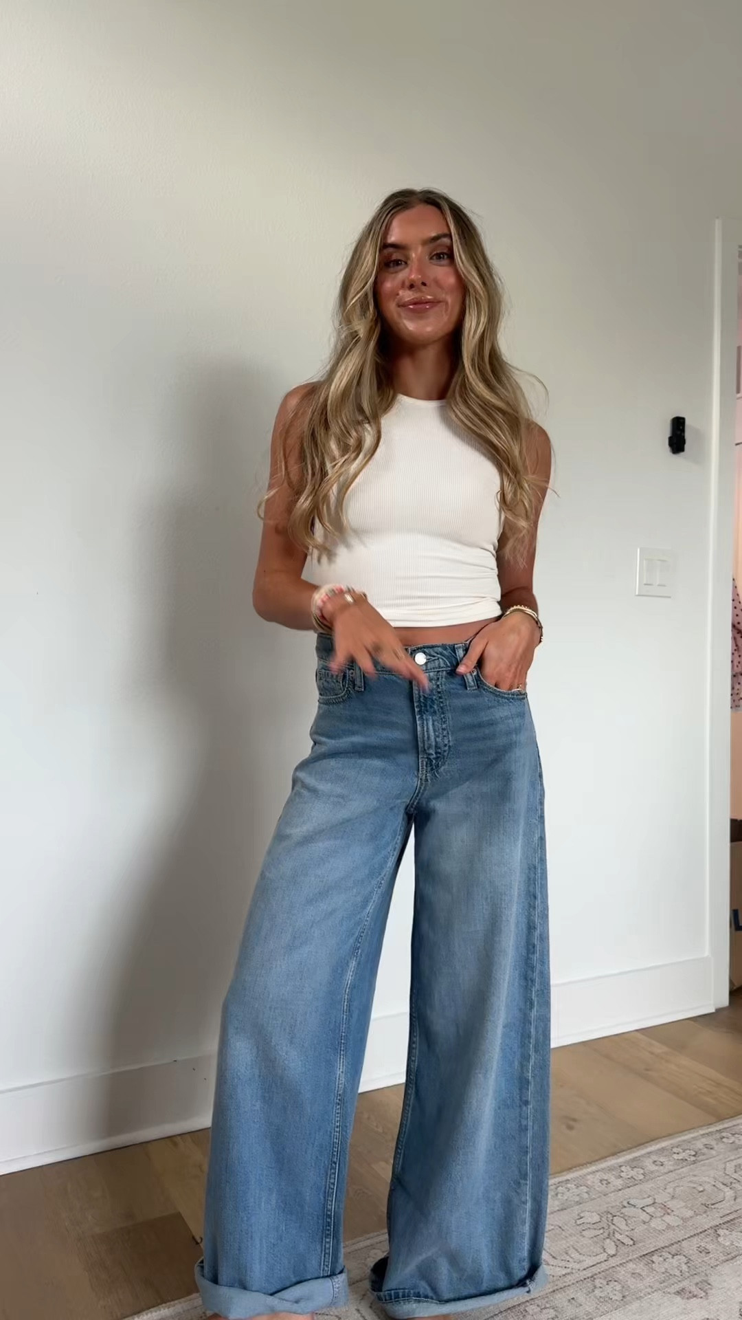 Gap size 24/00 mid rise ultra soft baggy jeans. A fit that moves freely.
In UltraSoft non-stretch denim.
Cut with a slouchy, loose leg

#LTKootd #LTKSaleAlert #LTKSeasonal