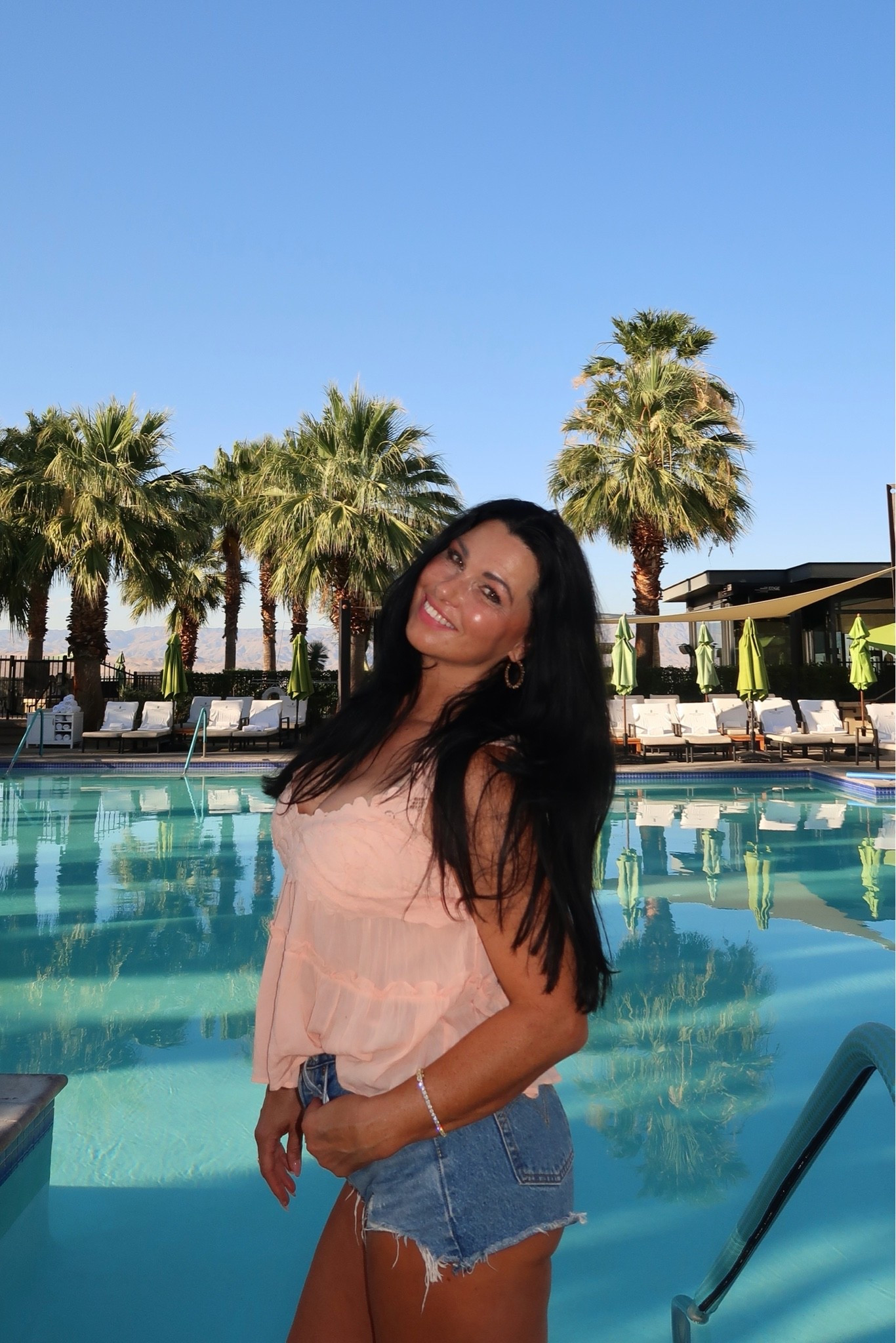 Vacation Outfit! 🌸

These jean shorts look so cute with this @freepeople pink top. I paired one of my fav travel outfits with tan leather sandals for a casual look. 💗

#jeans #summeroutfit #denim #vacationoutfitsummer #summeroutfits

#LTKTravel #LTKSaleAlert #LTKootd