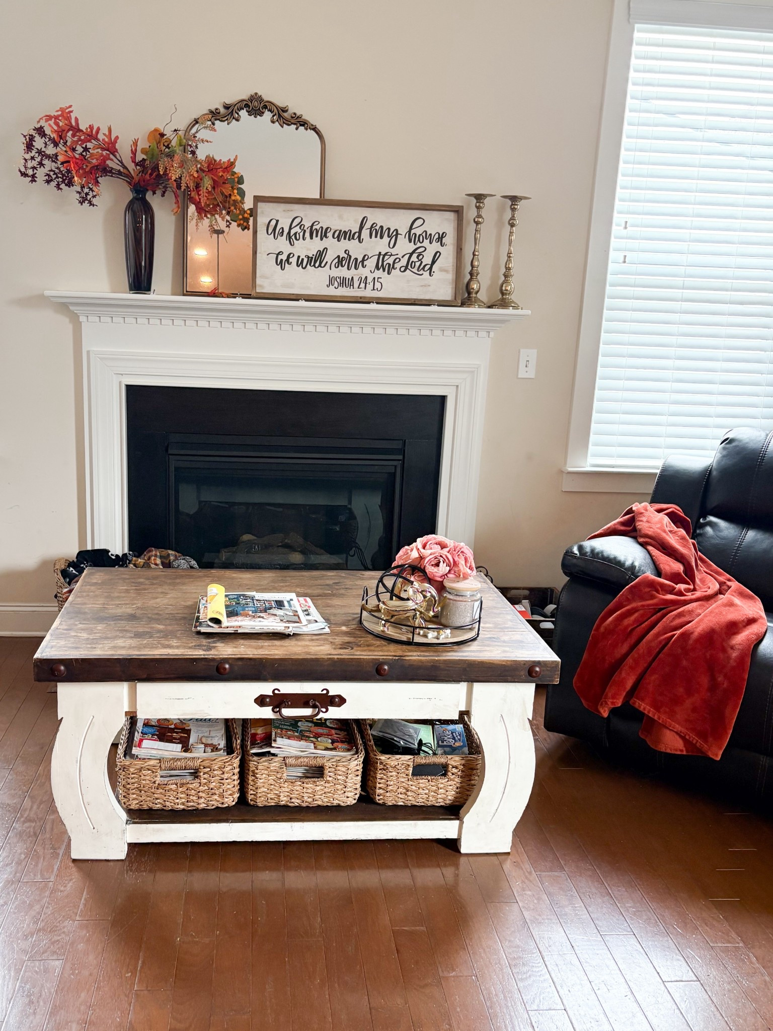 Family Room Decor, Mantle Decor, Fireplace Decor, Fall, Holidays

#LTKHoliday #LTKHome #LTKSeasonal