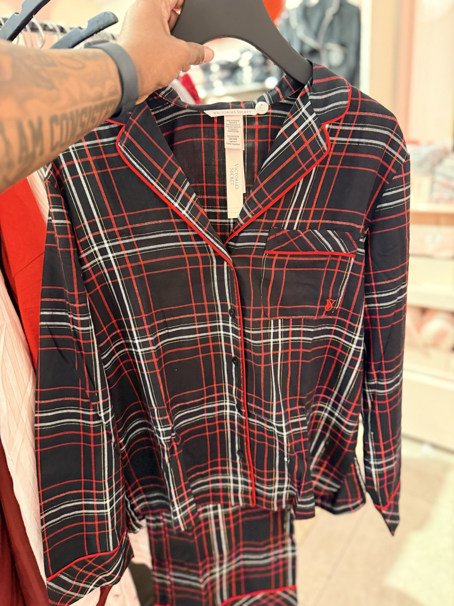 Victoria’s Secret Buy One Get One FREE pajama deal is HERE and it’s perfect for gifting!!
One for you, one for your bestie — or grab two for you because why not??
Linked all the cute PJ sets on my LTK!

#ShoppingWithPriiincesss #Atlantamom #Atlantabloggers #Atlantablogger #AtlantaCreator #Atlantacontentcreators #Atlantacontentcreator #vspajamas #giftideas #LTKholidayshopping #shoppingdeals

#LTKGiftGuide #LTKSaleAlert #LTKHoliday