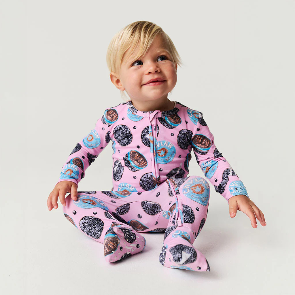 Cavial Pink Baby Convertible Sleeper | Posh Caviar | Posh Peanut