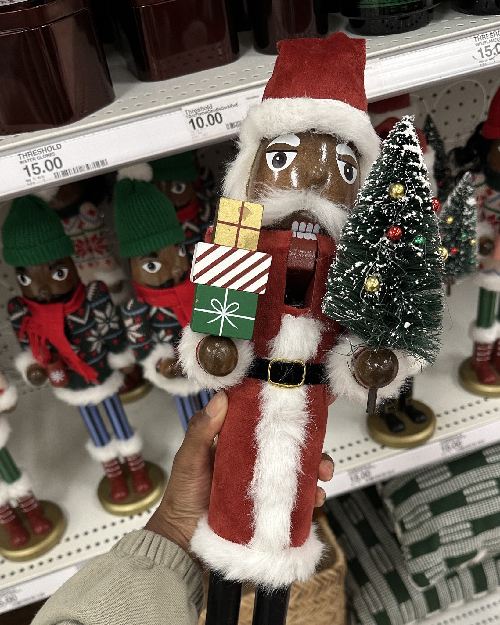 I found Black nutcrackers for under $20!

#LTKFindsUnder50 #LTKSeasonal #LTKHoliday