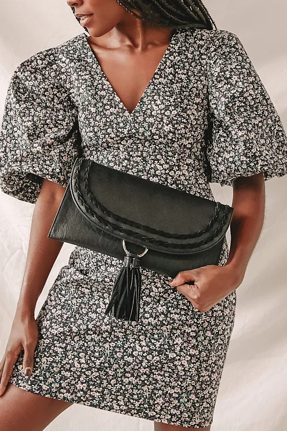 A Stitch In Time Black Tassel Clutch | Lulus (US)