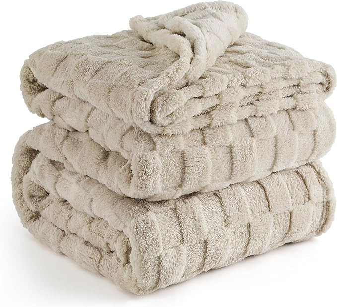 Bedsure Light Brown Fleece Blanket for Couch - Super Soft Cozy King Blankets for Women, Cute Smal... | Amazon (US)