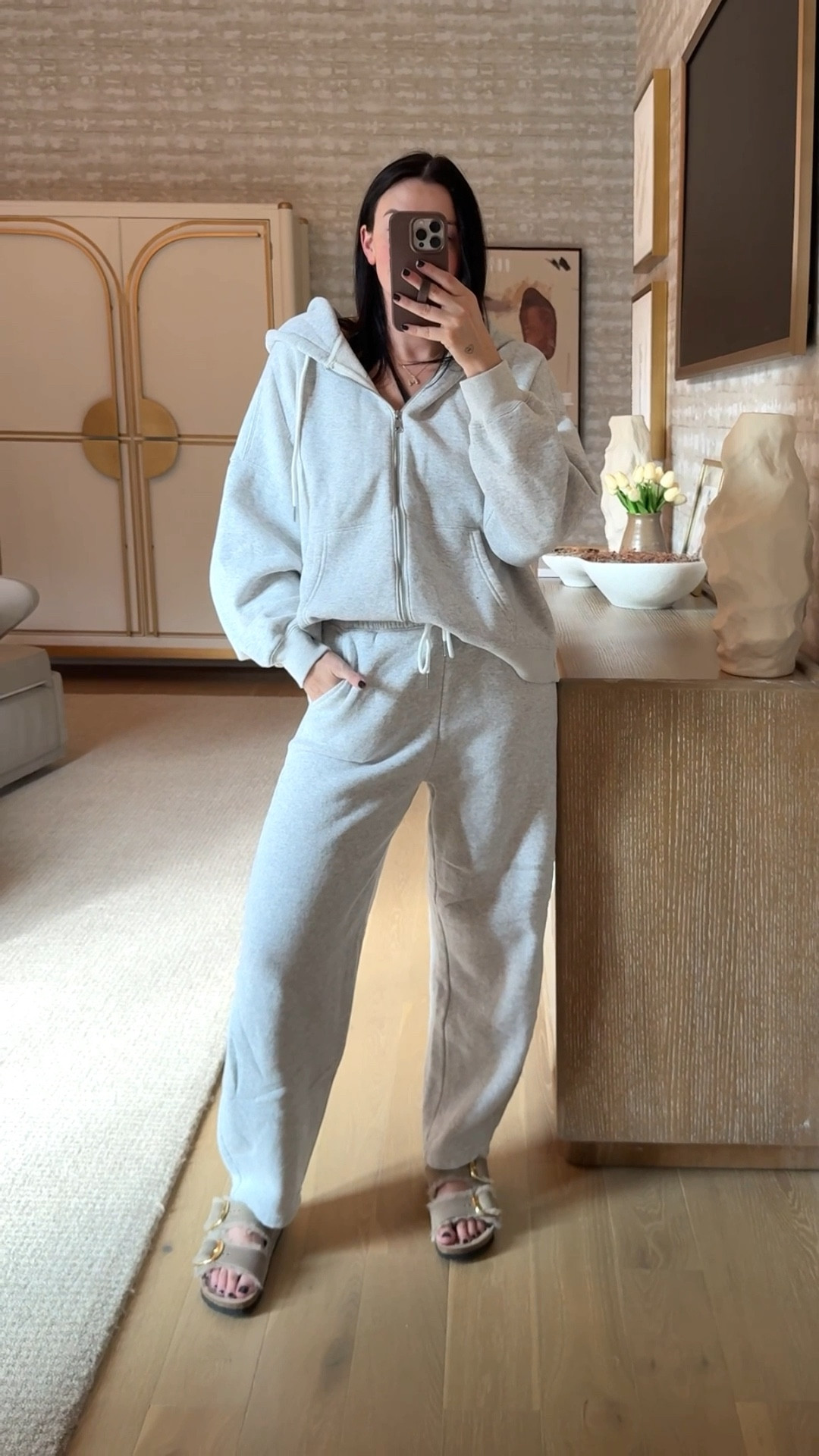 Use AFLTK for 25% off my favorite sweat sets

#LTKootd #LTKSpringSale #LTKSaleAlert