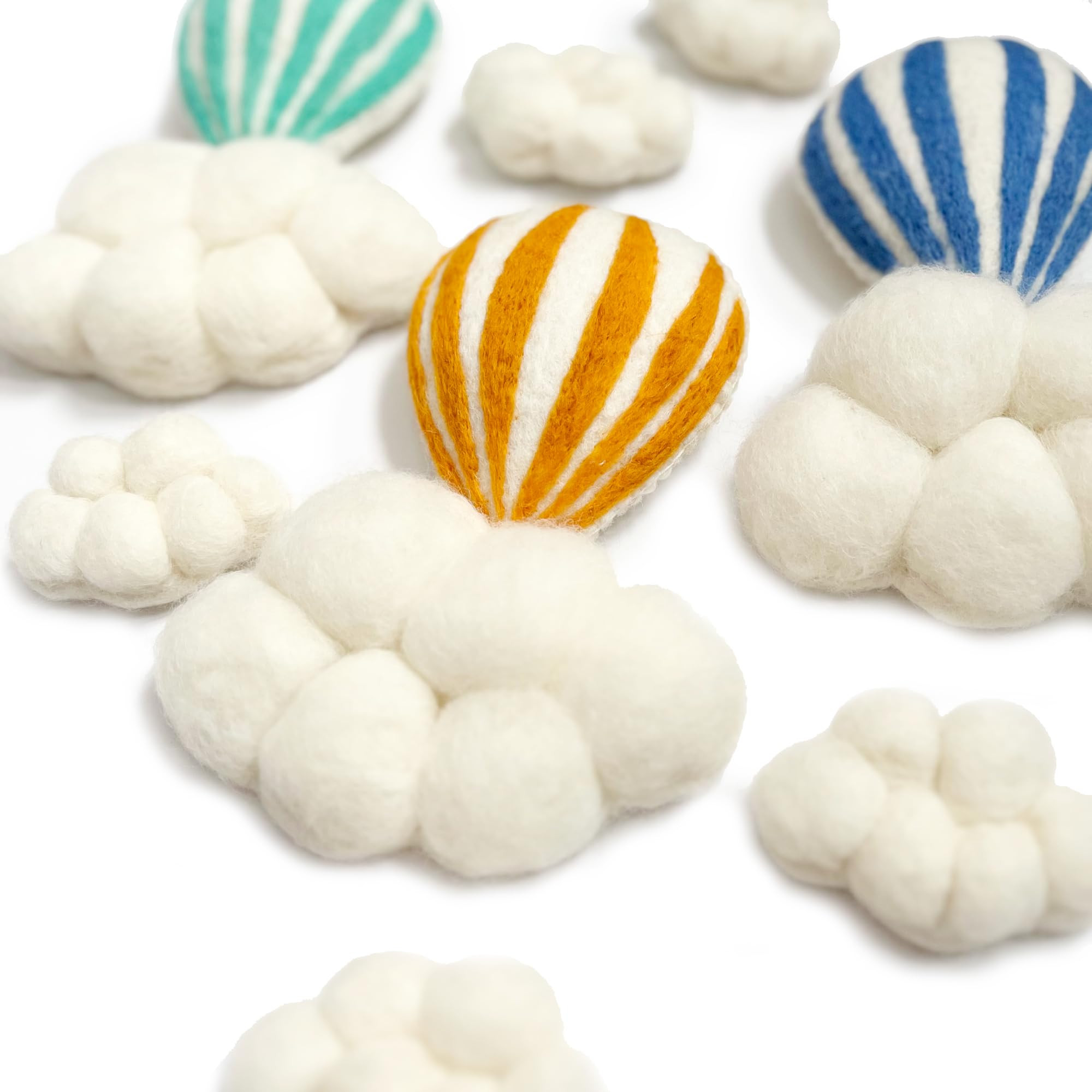 GLACIART ONE Hot Air Balloon & Cloud Decoration | Hanging Wall Decor, Bedroom Wall Banners, Room ... | Amazon (US)