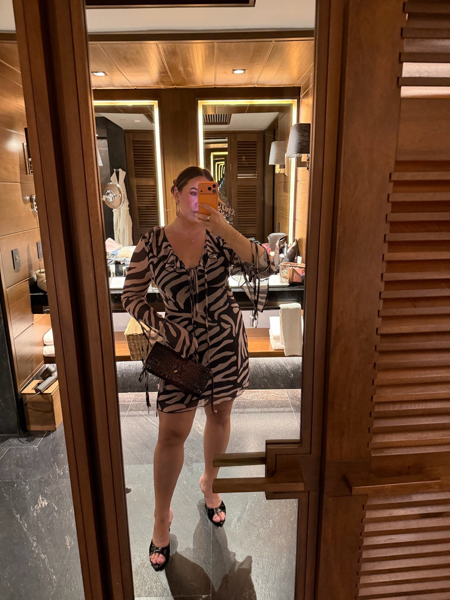 Zebra print mini dress perfect for a fall event or resort vacation outfit! I did a size L, it pulls on over head and is stretchy! Very comfy and double lined.