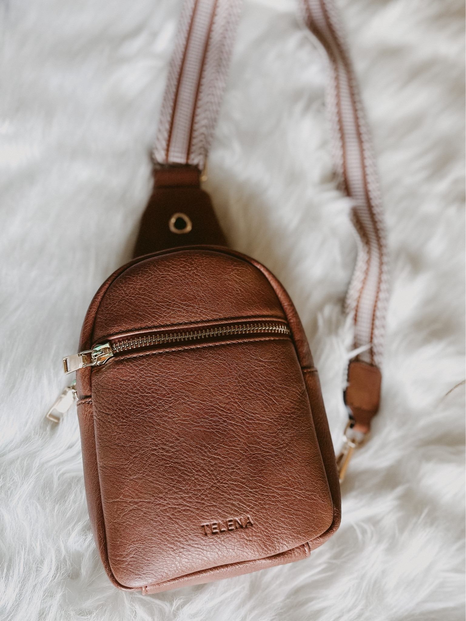 My fav sling bag is on lightning ⚡️ deal 🙌🏼

#LTKfindsunder50 #LTKitbag #LTKGiftGuide