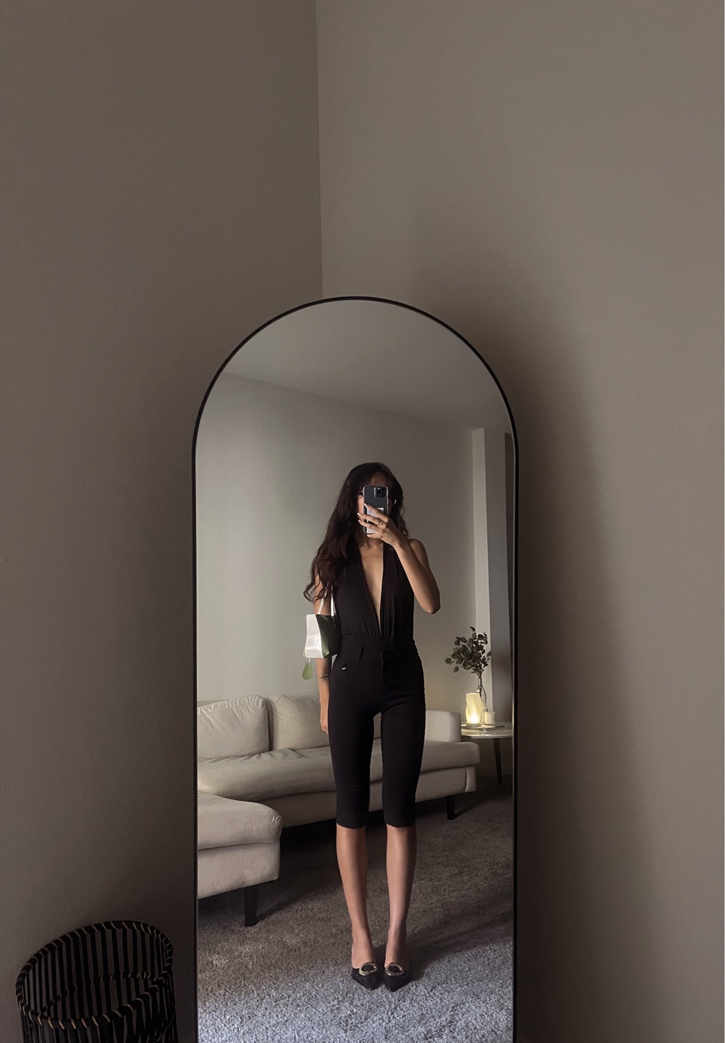 This black halter top and capri pant combo seems to be one of my most popular outfits recently. It’s chic, it’s classic, and so so versatile 🖤

Linking similar versions of this top and black capris below

#LTKootd #LTKSeasonal #LTKdayinmylife
