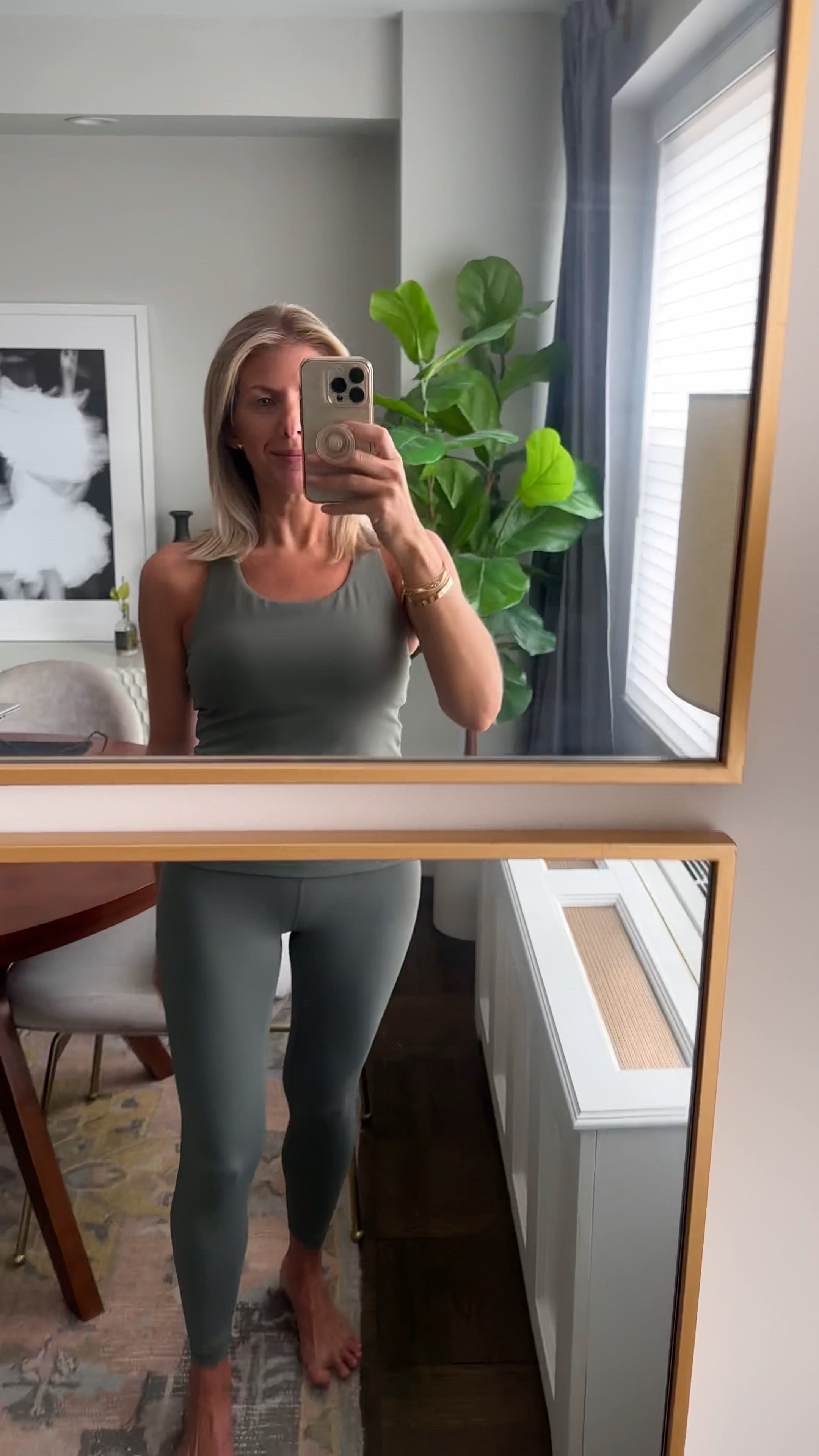 Best Pilates workout set. Super smooth & soft and comes in 13 colors. I’m in Grey Sage, size small in both. Built in sports bra with removable padding. 

Workout outfit
Yoga
Matching sets
Summer
Fitness
Weekend
Errands
Leggings
Shelf bra