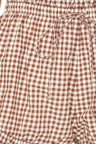 Callie Shorts in Petite Mocha Gingham | Revolve Clothing (Global)