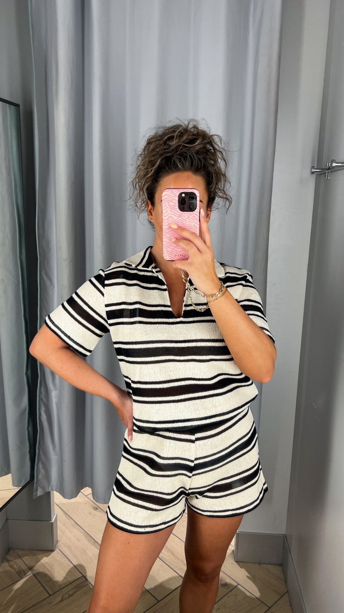 I have a H&M reel coming on Thursday morning but I wanted to share this set with you before it sells out!

Im a UK SIZE 10. 5ft4 and I’m wearing a medium top, and a small in the shorts

#LTKuk #LTKsummer #LTKspring