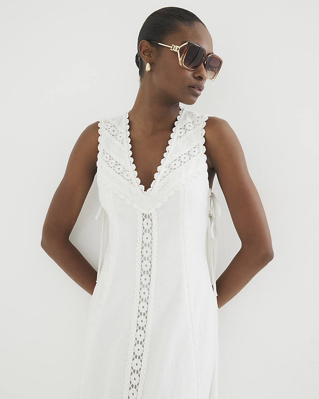 White Sleeveless Lace Insert Maxi Dress | River Island UK & IE