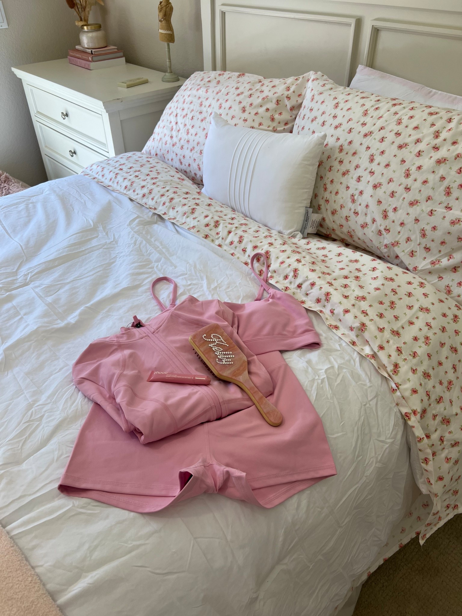 Pink workout set and floral bedding 

#LTKActive #LTKStyleTip #LTKHome