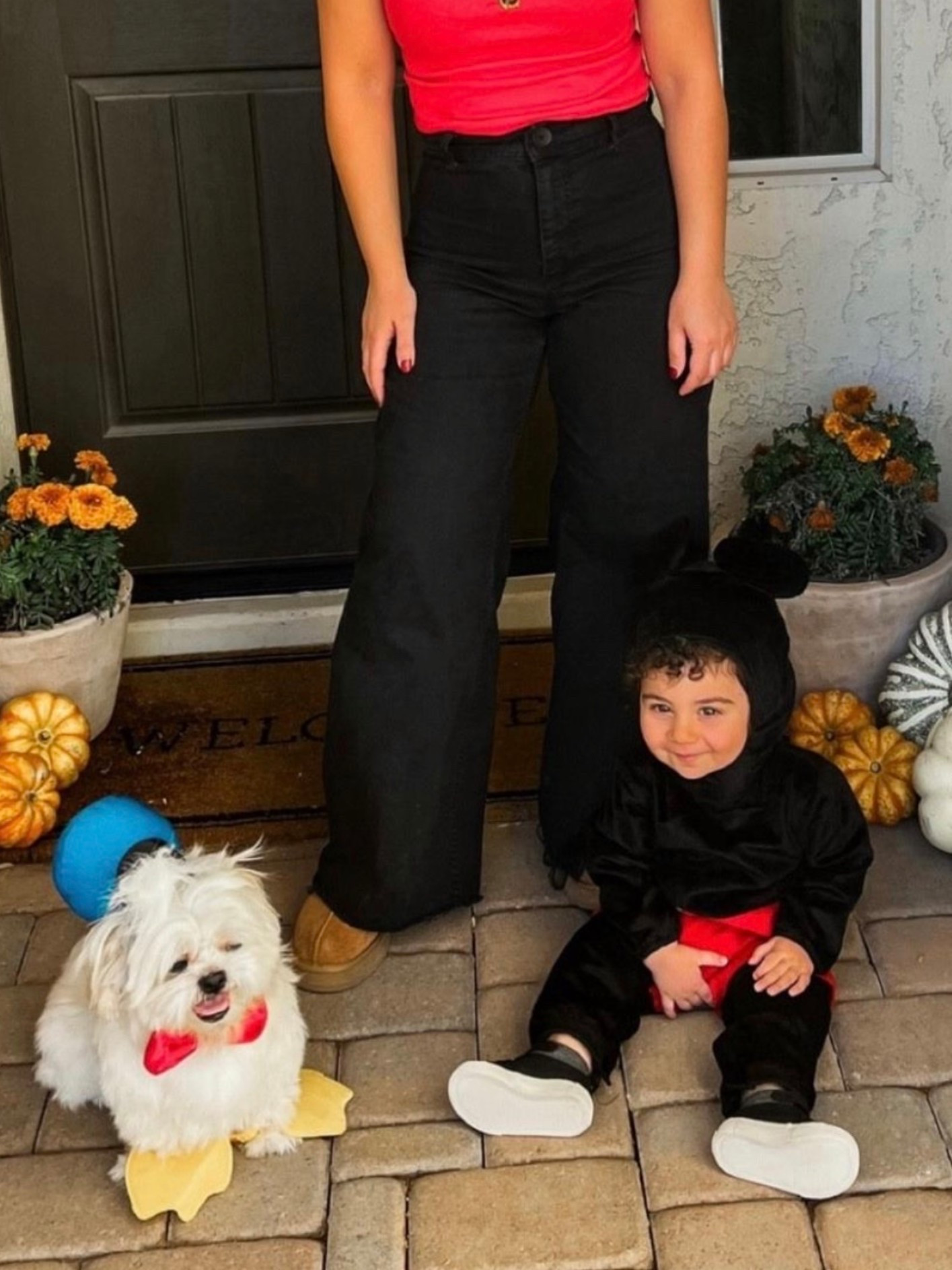 Halloween costume ideas🖤❤️

#halloween2025 #halloweencostumes #puppycostume #mickeymouse #mickeymousecostume #costumes #toddlercostumes #familycostumes #familycostumeideas #amazonfinds #amazonkids #amazoncostumes #ugg #uggtasman #targetstyle