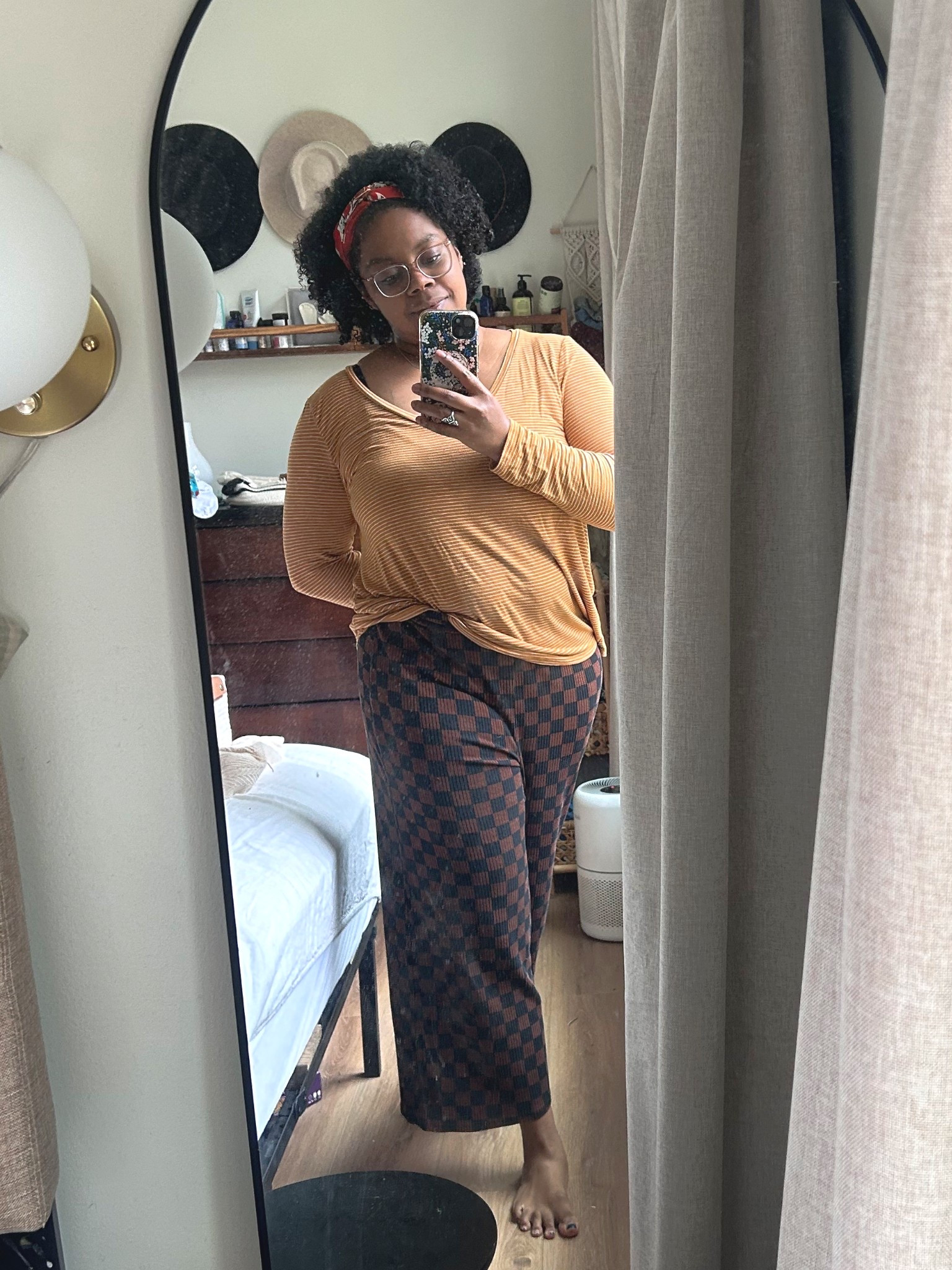 Today’s mom-fit is bought to you by the letter “C,” and it’s not for cookie, but for the cold my eldest woke up with that kept him, the baby and I home from church today. 

Feeling cozy, though! 
Now to focus on getting this little one feeling better! 

#LTKmomlife #LTKdayinmylife #LTKootd