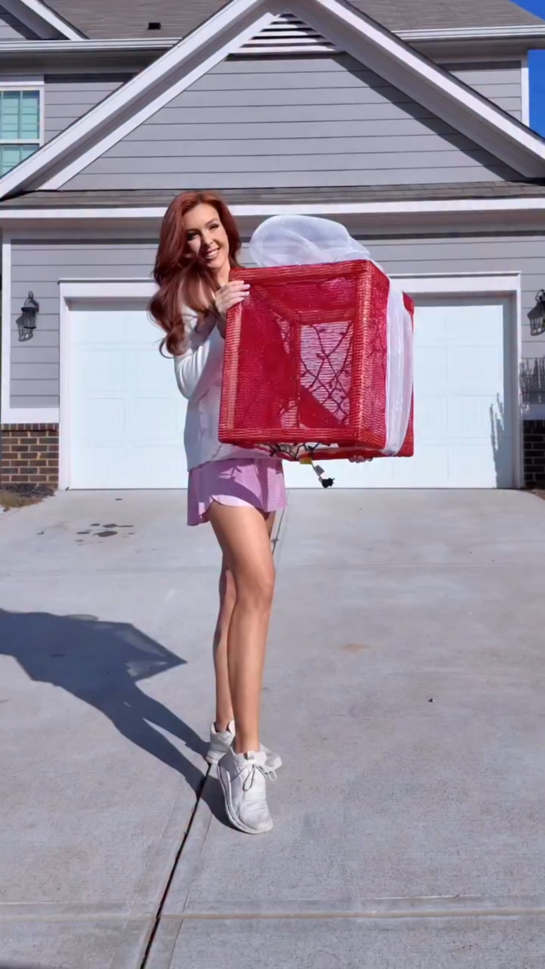 DIY GIANT LIGHT-UP CHRISTMAS PRESENTS 🎁
I used a few simple materials to create these oversized gift boxes that actually light up, and they look so magical on the porch or in the yard 🎄

Festive, easy, and guaranteed to make your house look like Santa’s Workshop exploded (welp…. That gave away my theme 😅)

#christmas #christmasdiy #diy #christmasdecor #christmasdisplay