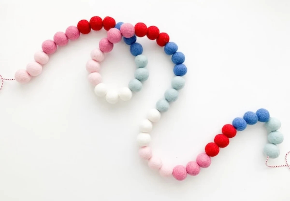 Patriotic Pink Ombre Felt Ball Garland | Pearl & Jane