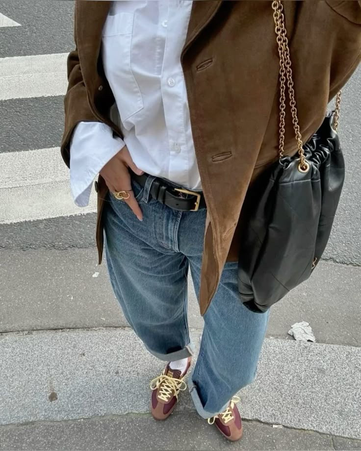 Adidas SL72
Corren 1/2 talla grande. Soy 9 normalmente y en estas 8 1/2 

#LTKOver40 #LTKSeasonal #LTKSummerEdit