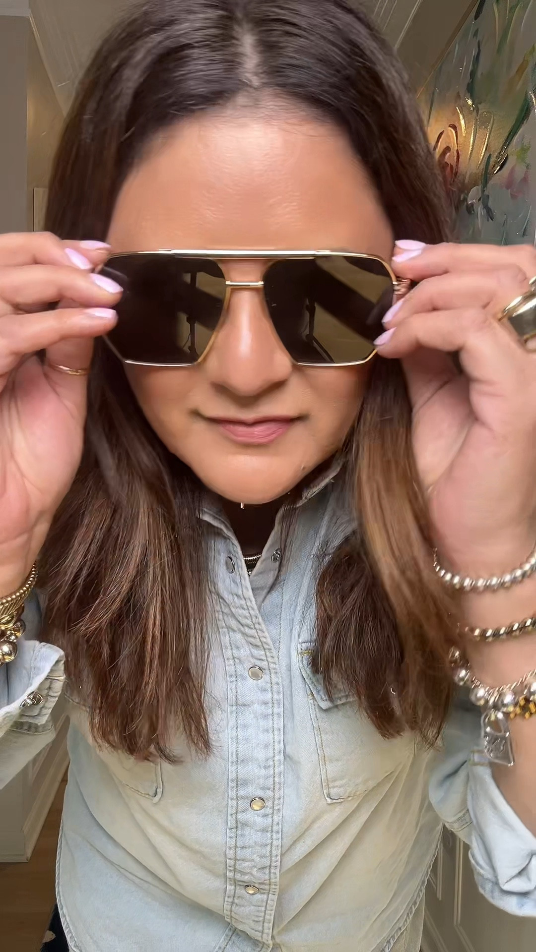 Love these Amazon sunglasses - shirt is sold out from Elwood. Linked similar shirts with pearl buttons. 😍