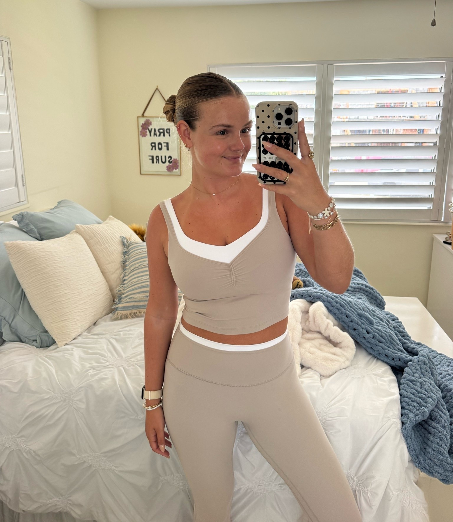 Abercrombie and Fitch  workout set🤍￼

#LTKgrwm #LTKootd