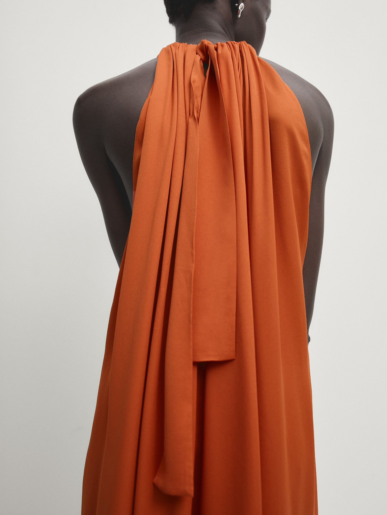 Dress with gathered neckline and back tie | Massimo Dutti UK