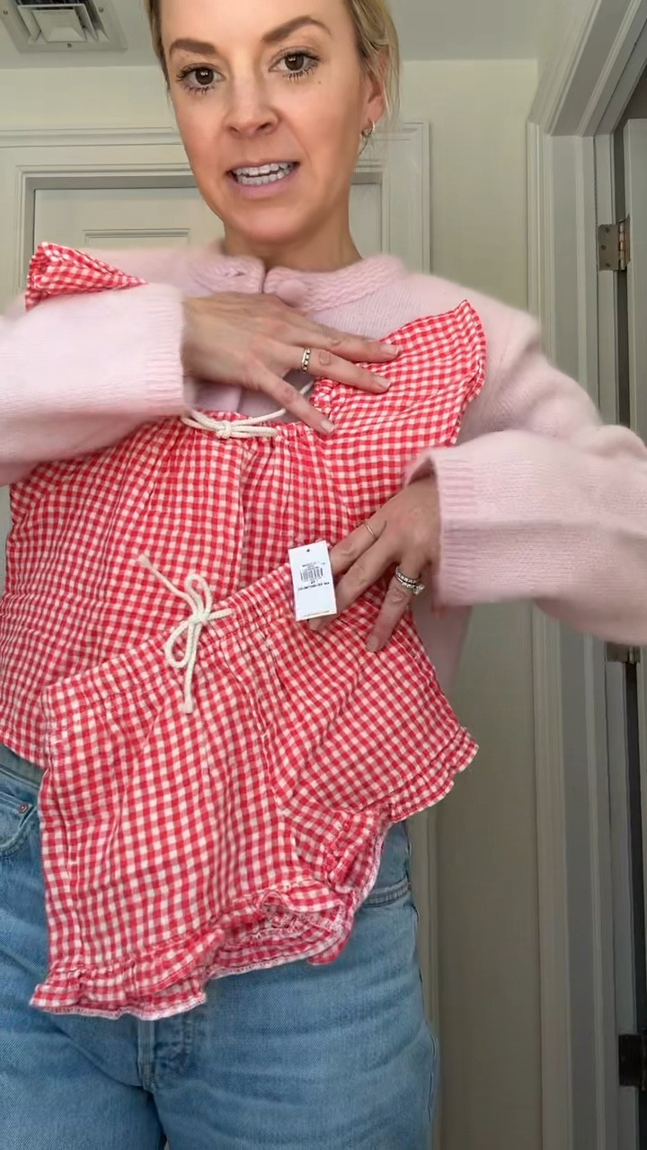 Dylie girl old navy haul! Everything is 50% off //I’m wearing a small cardigan & 26R jeans, both tts 

toddler girl 