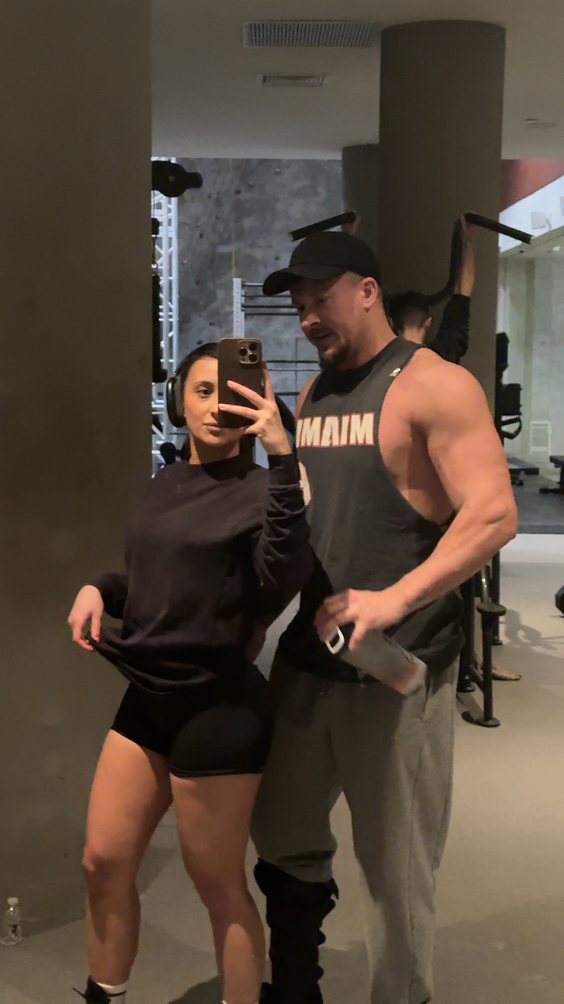 Workout couple 🖤🖤 #gymshark #workout #gymfit

#LTKfitnessgoals #LTKdayinmylife #LTKActive