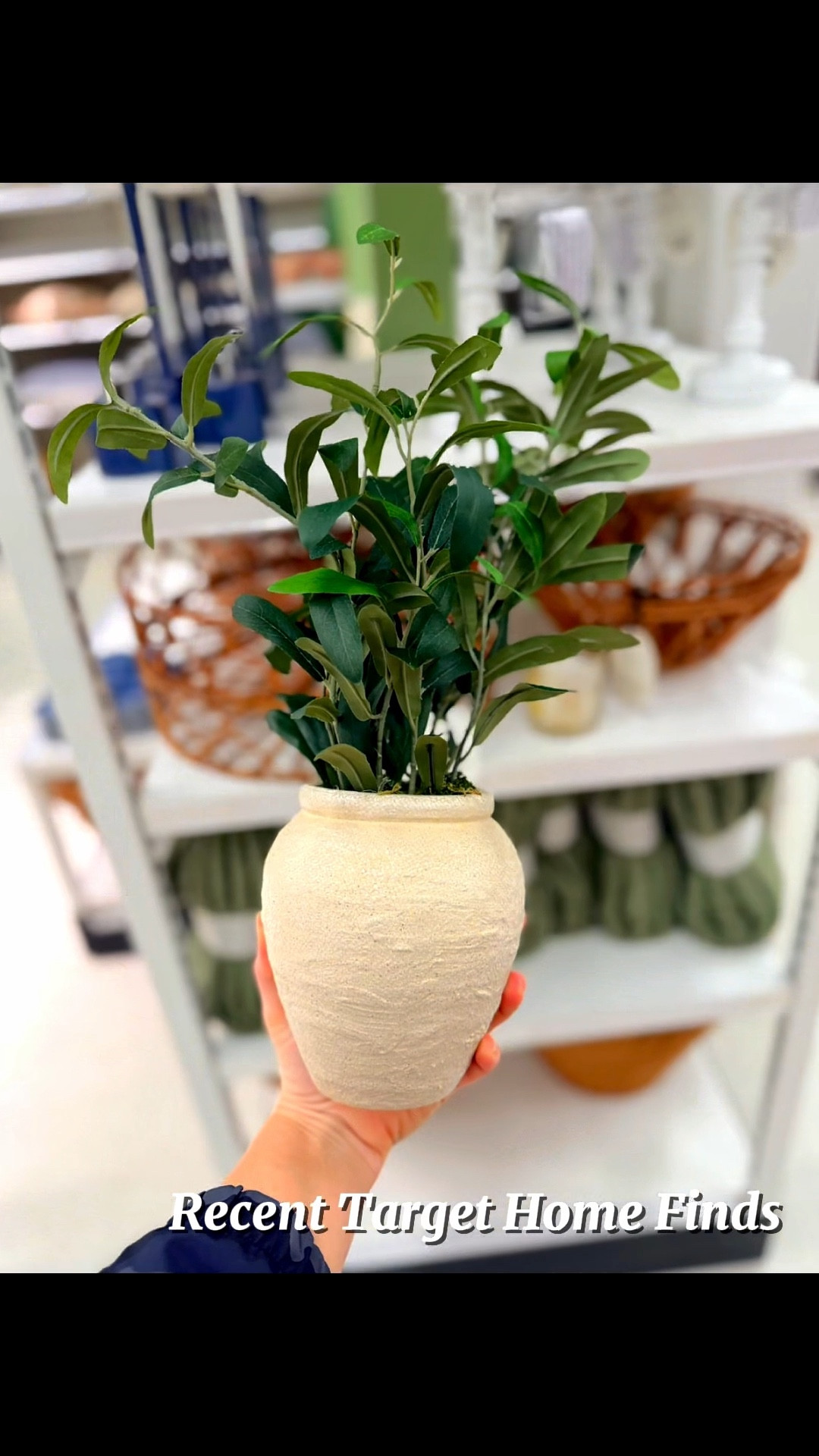 Between Hearth & Hand with Magnolia and Threshold, @Target has all that you’ll need for a home refresh this spring. I’m talking kitchen, living room, 5-wick candles that’ll have your room smelling like a fresh spring day. It’s all right here and ready for you to add to cart!

#hearthandhome #magnolia #targetfinds #homerefresh #homedecor #kitchen 

#LTKHome