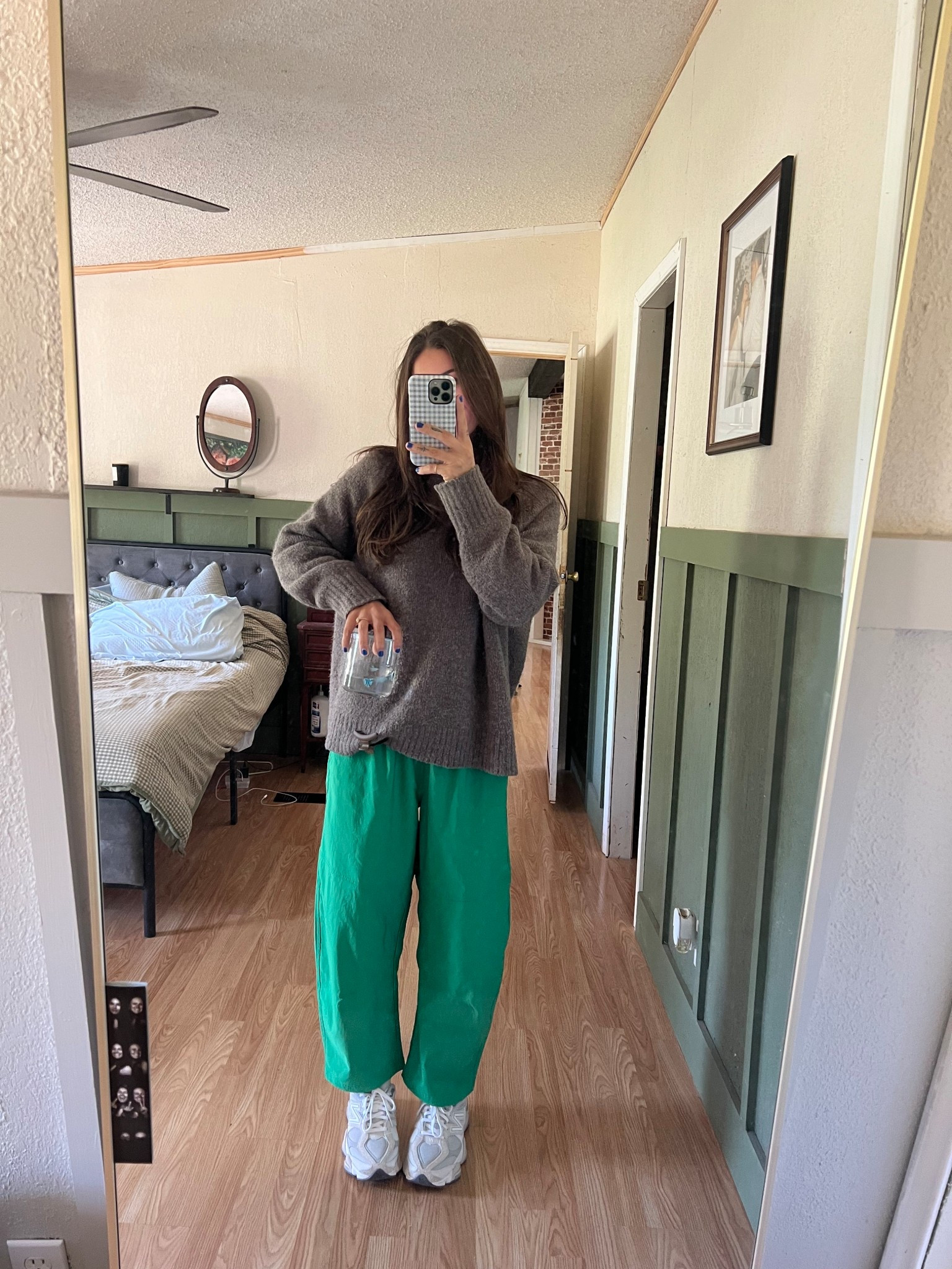 thrifted sweater
wearing an XS in pants
sized up .5 a size in shoes
target has the best icon dupes

#LTKSaleAlert #LTKootd