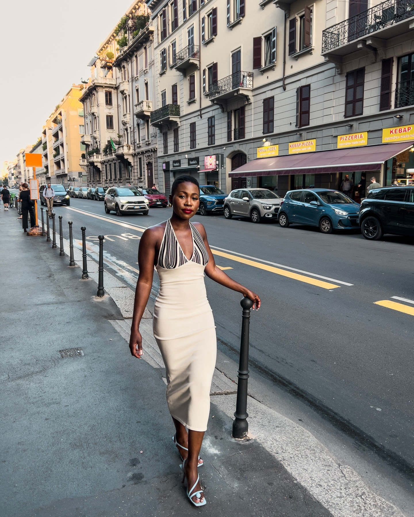 Dinner ready in Milano 🇮🇹

Dress @meshki 
Shoes @mango