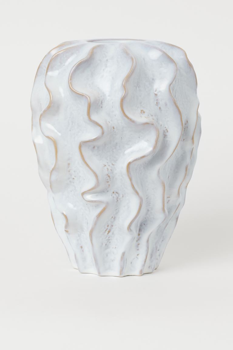 Stoneware vase | H&M (UK, MY, IN, SG, PH, TW, HK)