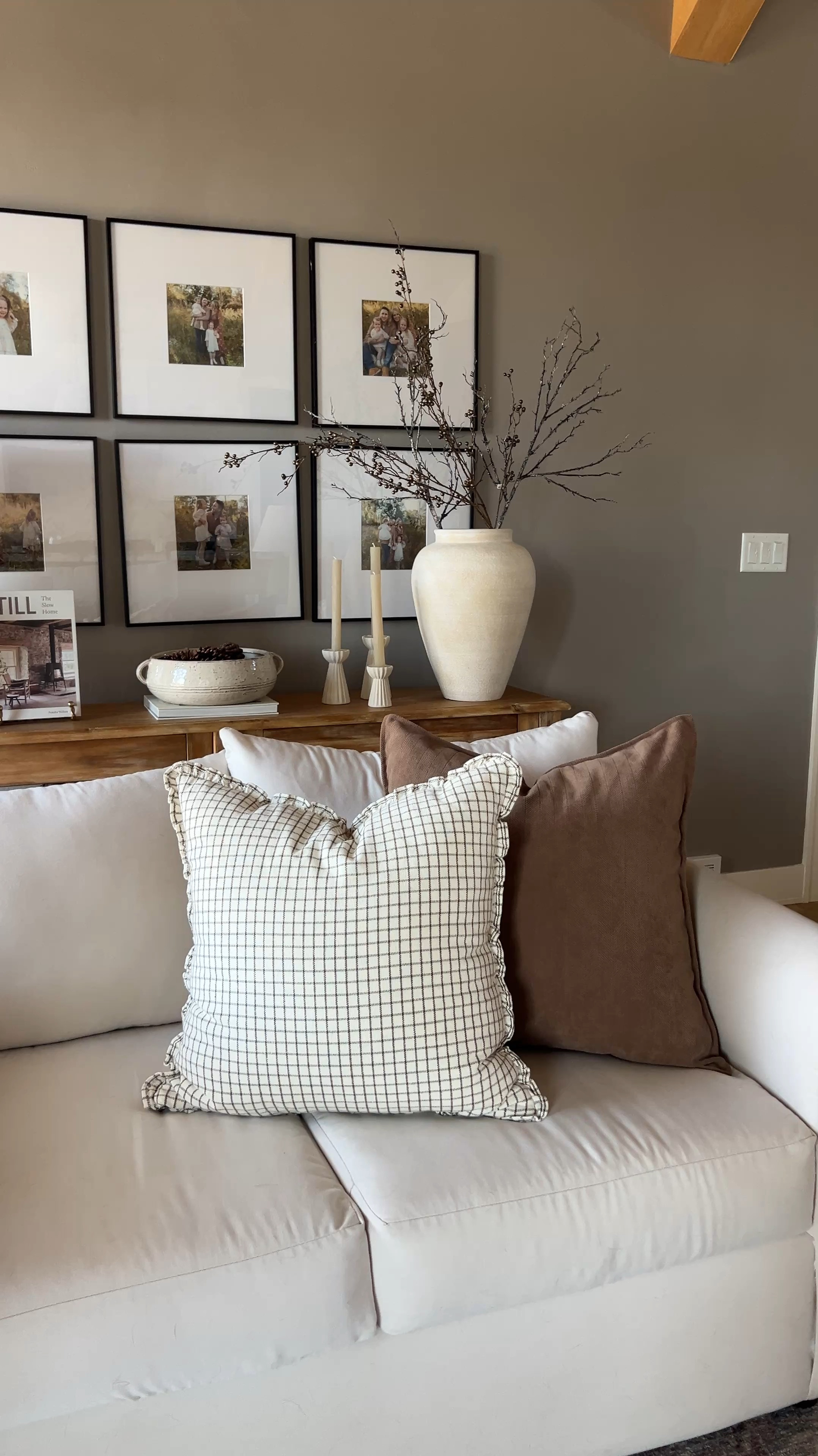 Linking my throw pillows!  

Living room | living room accents | living room decor | living room reset | throw pillows  

 #LTKHome #LTKStyleTip