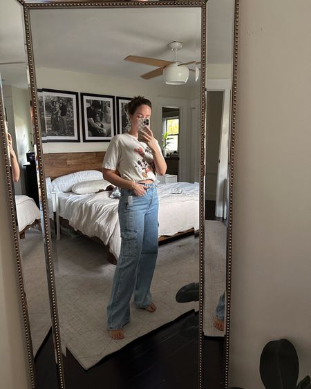 Old Navy cargo jeans! I am OBSESSED with these 😍😍😍 on sale for 30% off making them only $35 right now! I’m in the size 8, could have down the size 6 but read reviews that said the waist runs small!

Old navy jeans, cargo jeans, trending for fall/winter, trending pieces, light wash jeans, high rise jeans, cargo pants 

#LTKfindsunder50 #LTKsalealert #LTKSeasonal