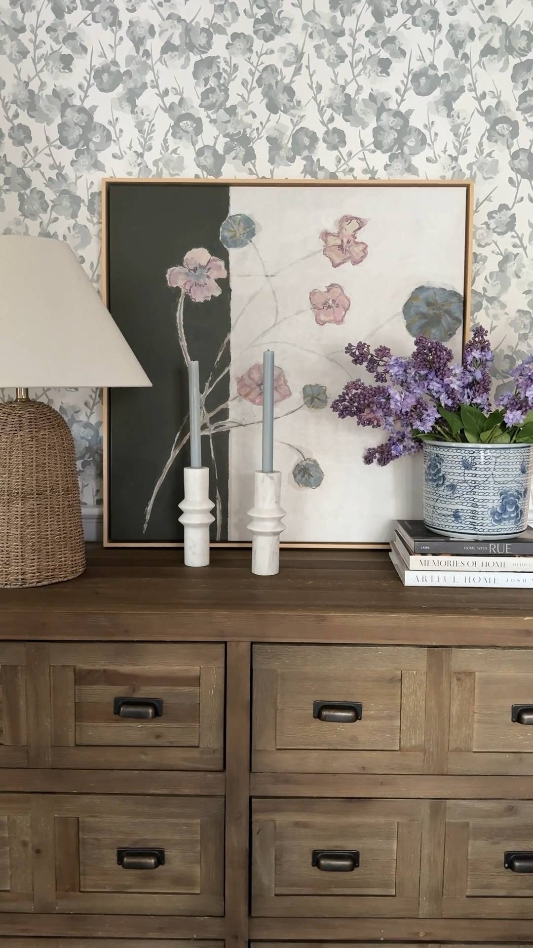 Bold wallpaper that I’m absolutely loving at the moment! Also linking our art, this seagrass table lamp from Target and accessories! 

#LTKSaleAlert #LTKFindsUnder100 #LTKHome