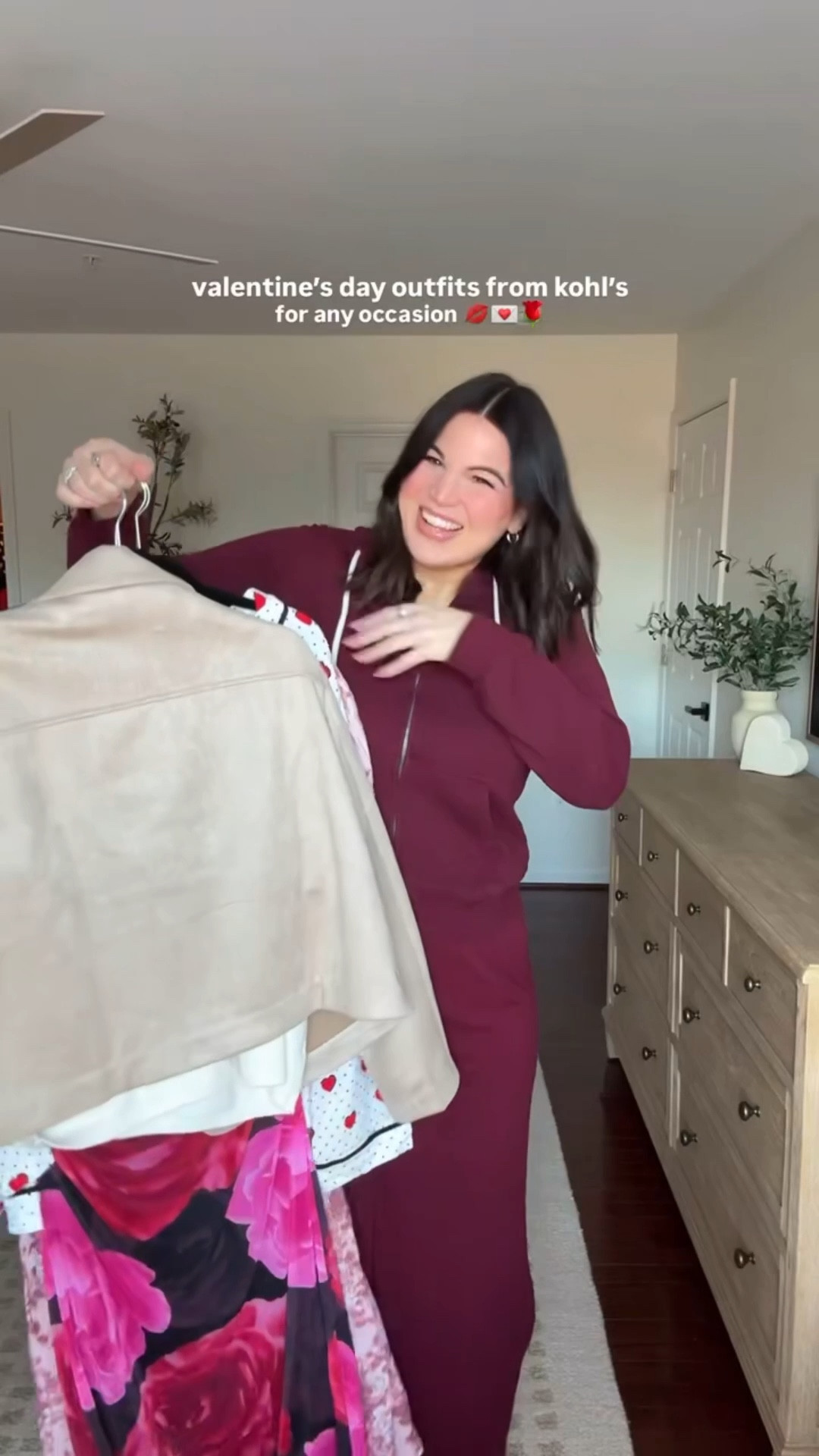 Valentine’s Day Outfits from Kohls!

Floral Dress: size XL
Pink dress: size large 
White love tee: size large
Burgundy skirt: size large
Suede jacket: size xl
Heart pjs: size xl


Valentine’s Day 2026 


#LTKSeasonal #LTKMidsize #LTKValentine