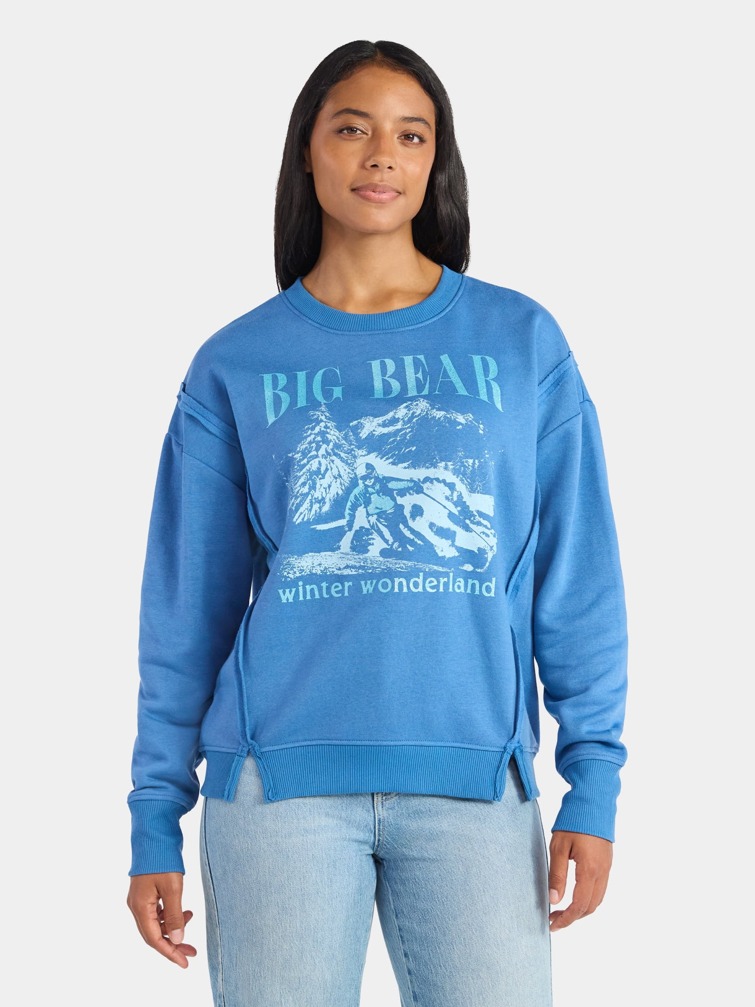 Time and Tru Women's Big Bear Ski Arch Graphic Sweatshirt with Long Sleeves, Sizes XS-XXXL | Walmart (US)