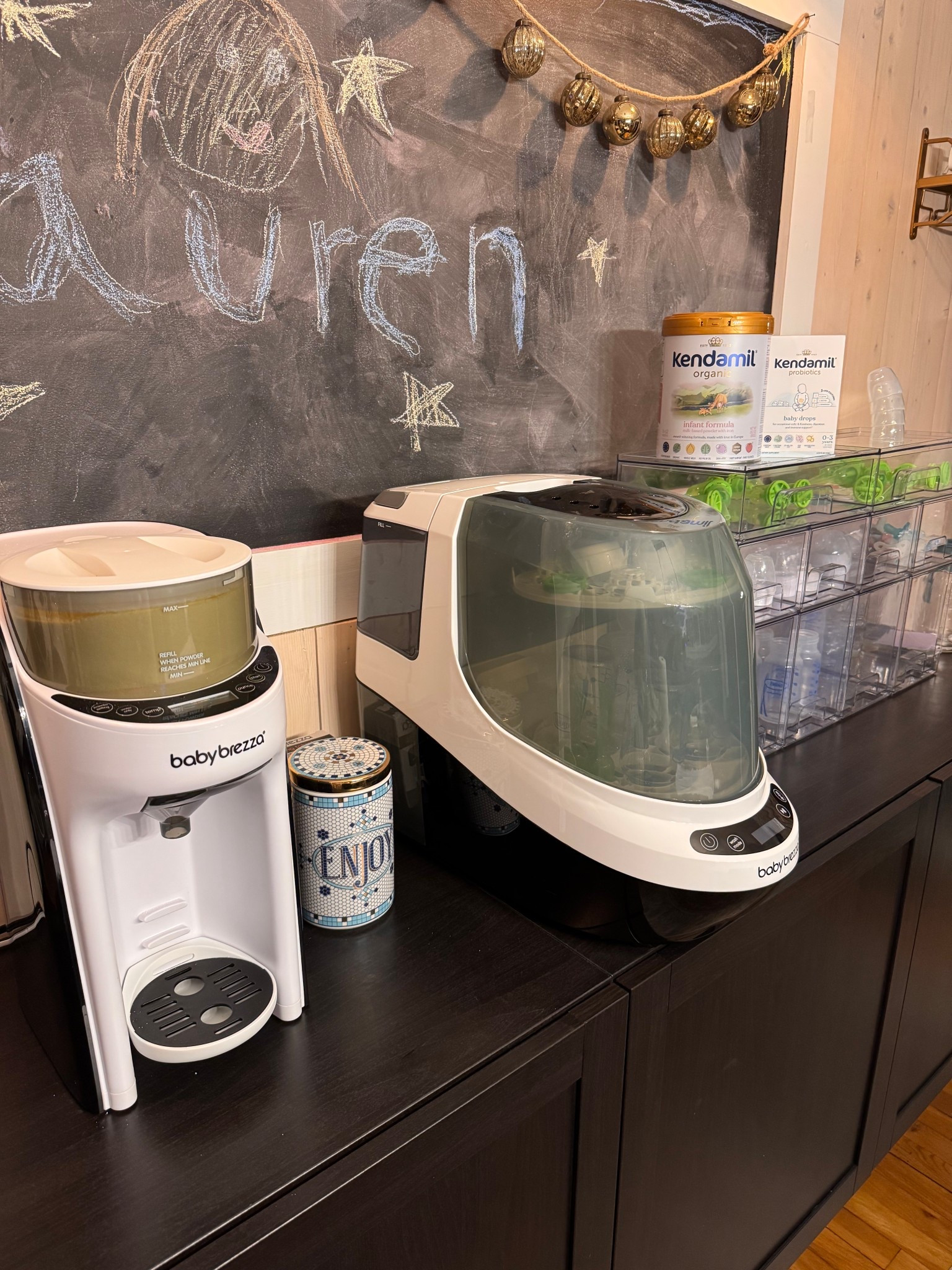 #ad our bottle station is all set up and we’ve got all the essentials we need for combo feeding thanks to @drbrowns, @babybrezza, and @kendamil.usa! All of these products are going to make our lives so much easier and they can be found at @target! #BabyBrezza #TargetPartner #MyDrBrownsBaby #HappyFeeding #EveryFeedYourWay #ComboFeeding #KendamilPartner 


#LTKmomlife #LTKBaby #LTKHome