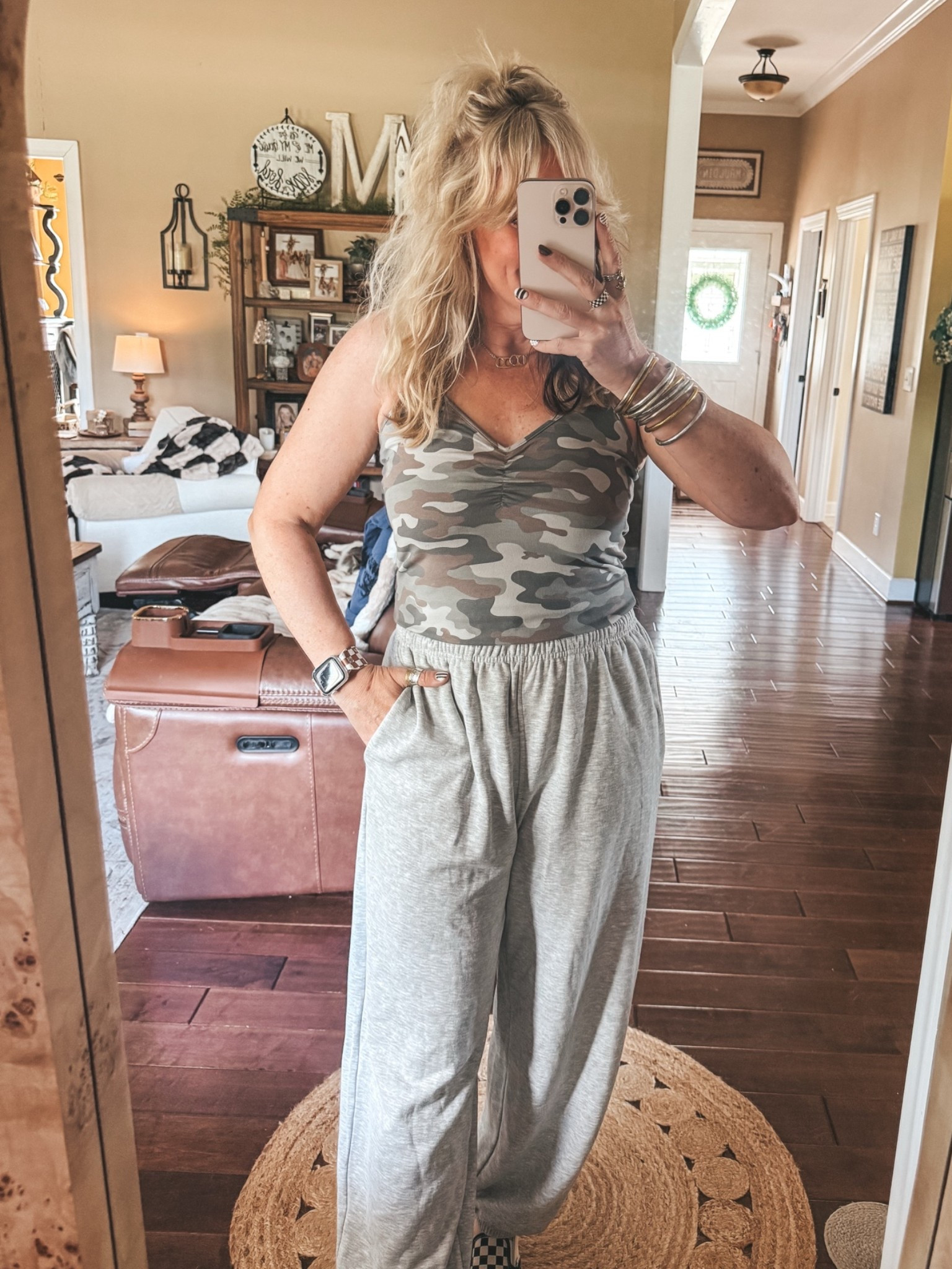 Camo tank M
Pants M

#LTKOver40