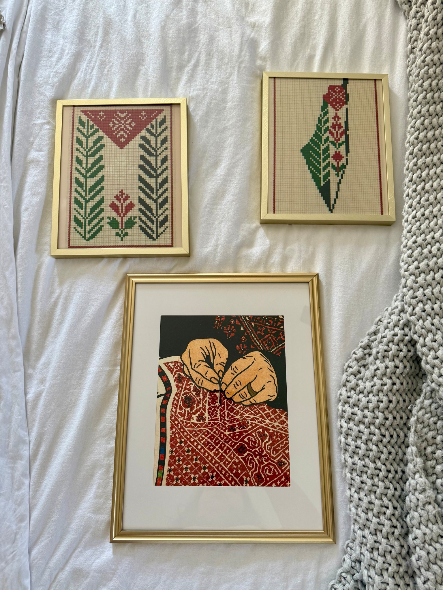 Palestinian tatreez art; embroidery art 