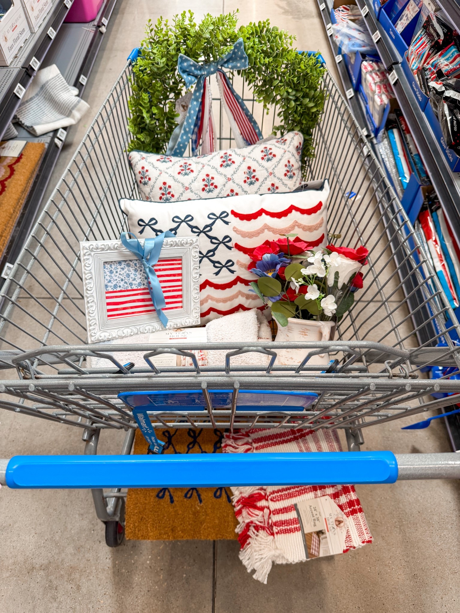 New Walmart finds
Home decor
4th of July 
Red, white and blue 